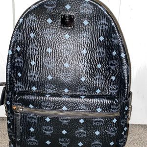 MCM Backpack in Visetos Black - 40 cm / 15.7” MM